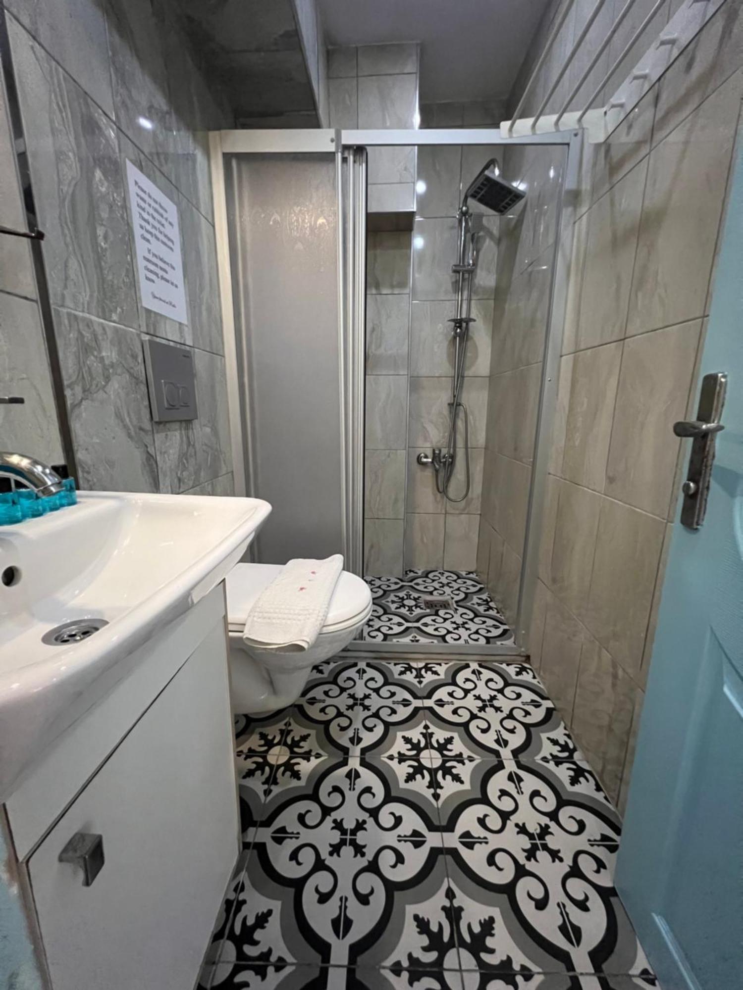 Rodin Hostel イスタンブール エクステリア 写真